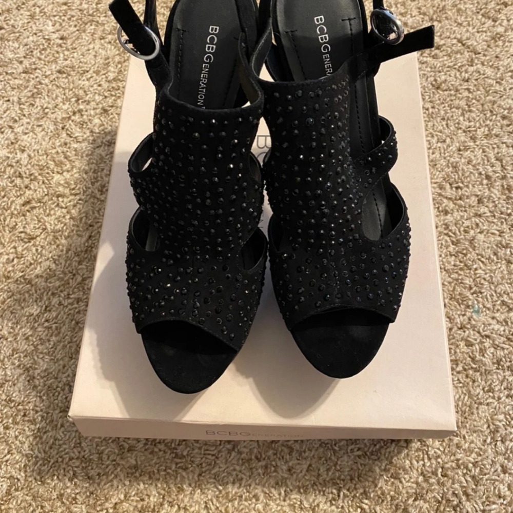 Heels - Picture 4 of 6